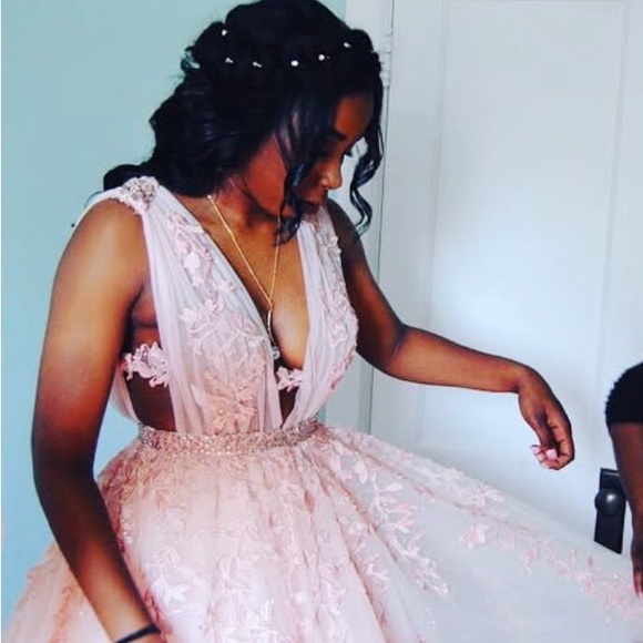 Dresses & Skirts - Elegant Pink Lace V-Neck Ball Gown Dress